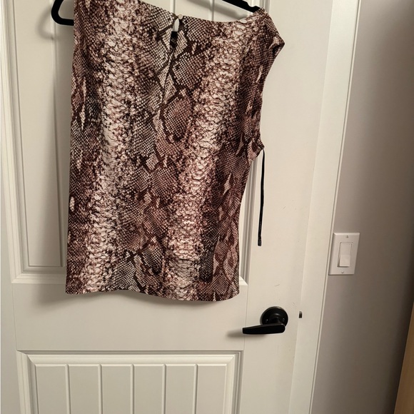 Snake print blouse size EX never been worn by Calvin Klein, made in Indonesia. - Picture 4 of 5